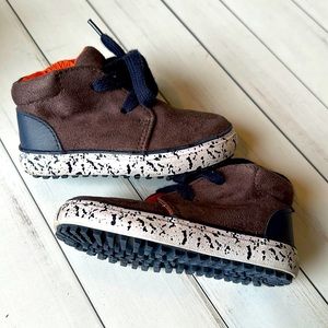 Cat & Jack Toddler Boys Brown and Navy Shoes Size 6